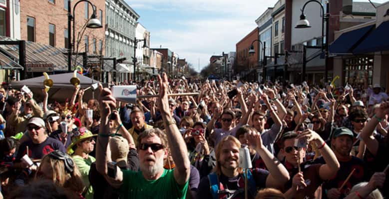 Free Cone Day - Do the Wave